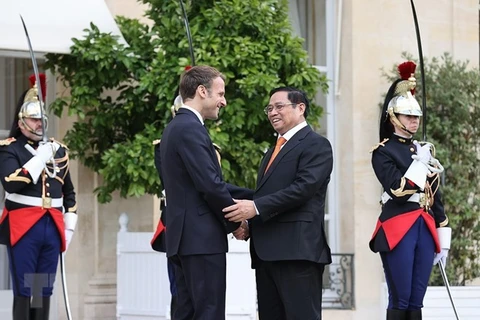 La France est aux côtés du Vietnam pour faire face ensemble aux défis