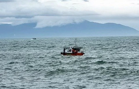 Naufrage d’un bateau touristique : le président et le PM expriment leurs condoléances