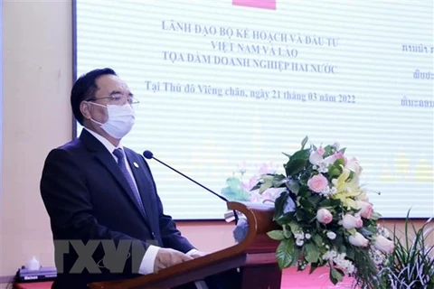 Développement de la coopération Vietnam-Laos en matière d’investissement