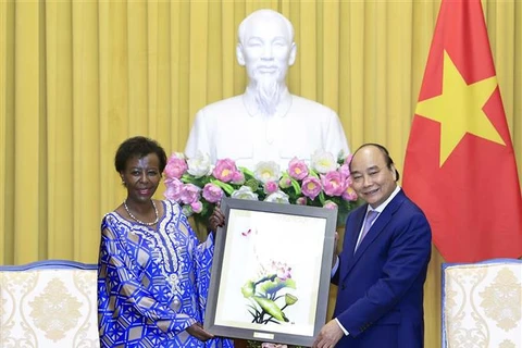Le président Nguyen Xuan Phuc reçoit la secrétaire générale de l'OIF