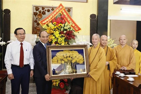 Le président salue les contributions de l’Eglise bouddhique du Vietnam