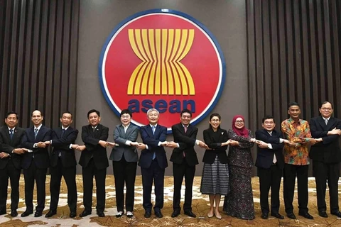 Le Vietnam copréside la réunion du Comité de coopération commune ASEAN-R. de Corée