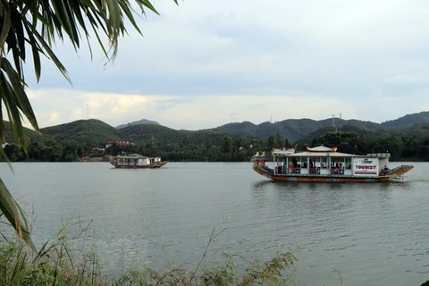 Voyage de presse pour promouvoir le tourisme de Thua Thiên-Huê