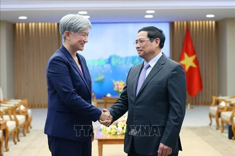 Le Premier ministre Pham Minh Chinh reçoit la ministre australienne des Affaires étrangères