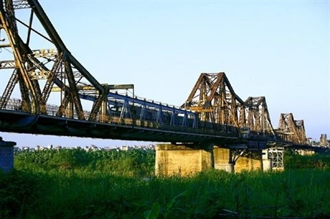 Hanoï crée un groupe d’experts pour restaurer le pont Long Biên