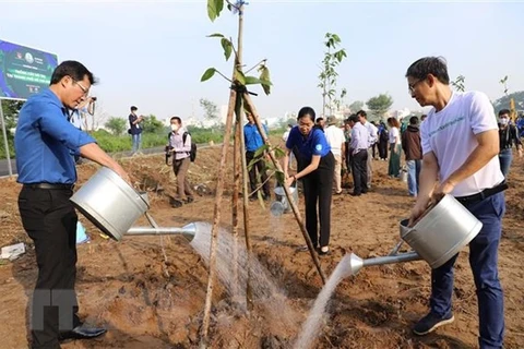 Coup d’envoi de la fête de plantation à Hô Chi Minh-Ville