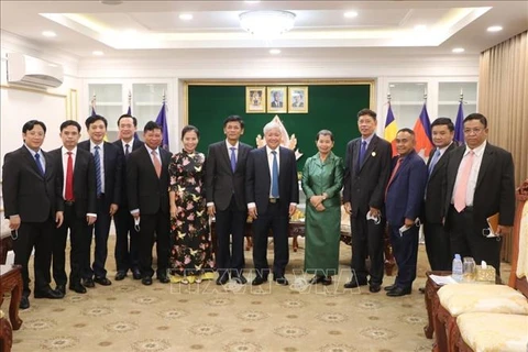 Le Vietnam et le Cambodge réaffirment leur amitié traditionnelle