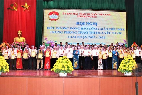 Emulation patriotique : Hung Yen organise une conférence des catholiques exemplaires 
