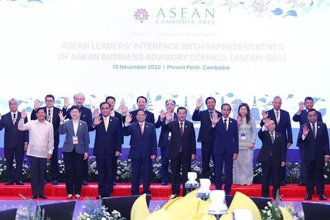 Le PM Pham Minh Chinh participe aux premières activités des Sommets de l’ASEAN