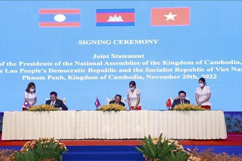 Le Vietnam, le Laos et le Cambodge établissent leur Sommet parlementaire 