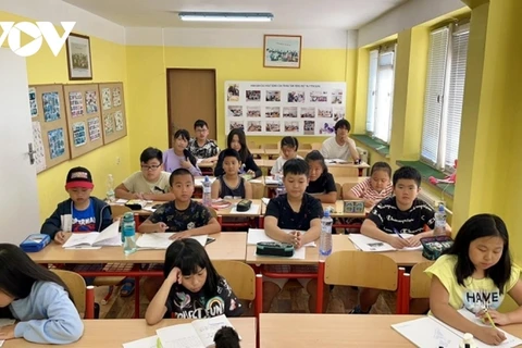 La passion des enseignants vietnamiens d’outre-mer pour le vietnamien 