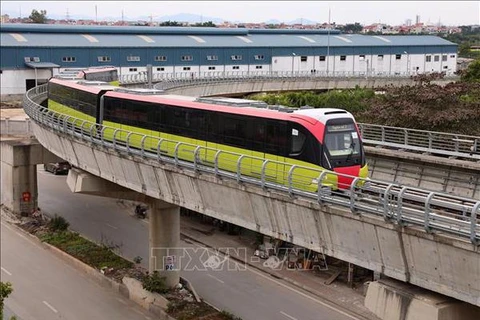 Premiers essais pour le chemin de fer urbain Nhon - gare de Hanoi: la disponibilité atteint 99,65%