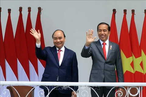 La visite d'État en Indonésie du président Nguyen Xuan Phuc aboutit à des résultats substantiels