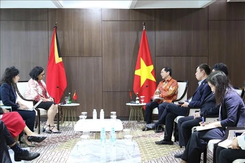 Le ministre des Affaires étrangères rencontre son homologue du Timor-Leste