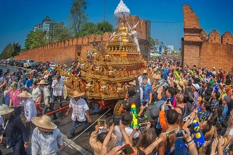 La Thaïlande prévoit des célébrations massives de Songkran pour promouvoir le tourisme