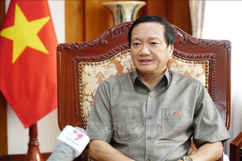 La visite du président Vo Van Thuong resserrera les liens de coopération intégrale Vietnam-Laos
