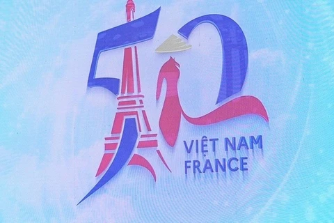 Exposition de photos pour les relations Vietnam-France