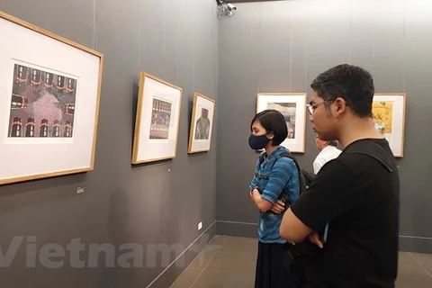 Un vétéran américain "dialogue" avec 21 artistes vietnamiens sur la force de guérison des arts