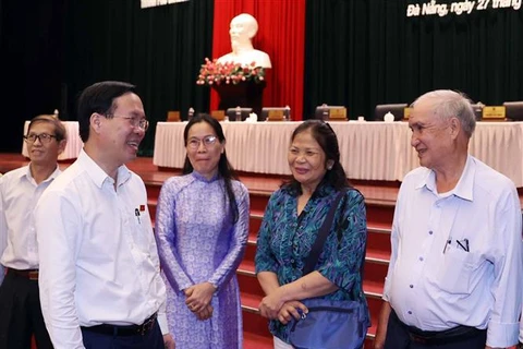 Le chef de l’Etat rencontre des électeurs de Da Nang
