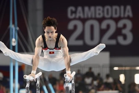 SEA Games 32 : le gymnaste Dinh Phuong Thanh médaillé d'or pour 5e fois consécutive 