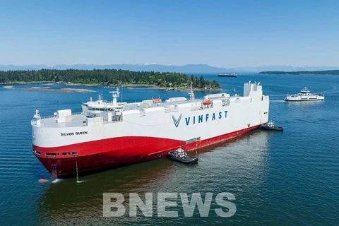 Un lot de voitures électriques VinFast VF 8 arrive au Canada