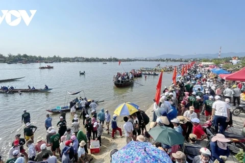 La course de bateaux est de retour à Quang Nam
