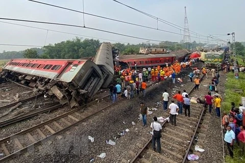 Des dirigeants vietnamiens adressent leurs condoléances à l'Inde pour un accident de train mortel