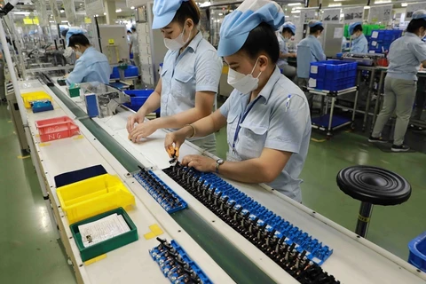 De nombreuses entreprises étrangères continuent d’injecter des capitaux au Vietnam 