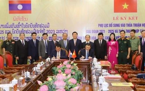 Les provinces vietnamiennes et lao renforcent leur coopération intégrale