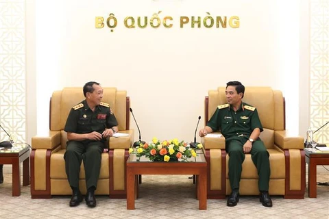 Vietnam-Laos : Renforcement de la coopération entre des unités militaires 