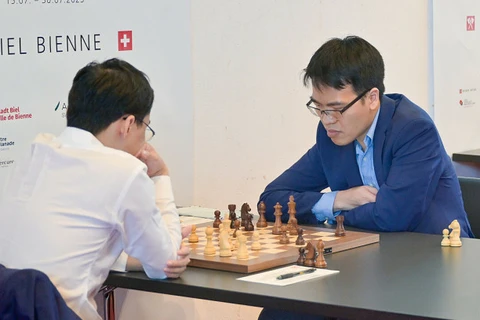 La star des échecs Le Quang Liem remporte le Grandmaster Triathlon du festival d'échecs de Bienne