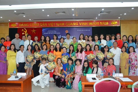 Formation à l'enseignement du vietnamien pour des enseignants vietnamiens à l'étranger