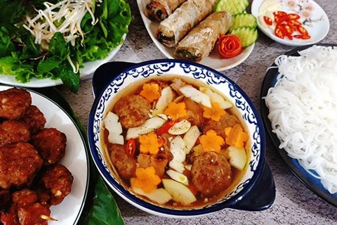 Hanoi parmi les cinq meilleures destinations gastronomiques du monde, selon Booking