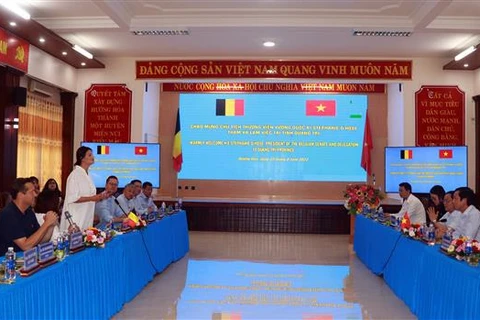 La présidente du Sénat belge se rend à Quang Tri