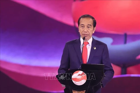 ASEAN 43 : le président indonésien souligne la solidarité de l'ASEAN face aux défis