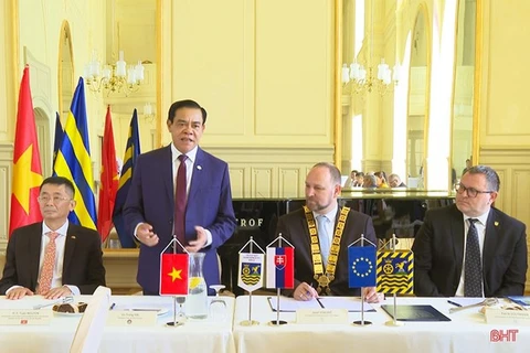 Renforcer la coopération décentralisée entre le Vietnam et la Slovaquie