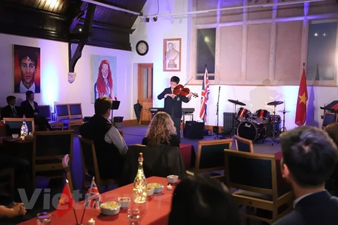 Concert d’élèves vietnamiens et britanniques au Royaume-Uni