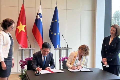 Nouvel élan pour la coopération entre le Vietnam et la Slovénie