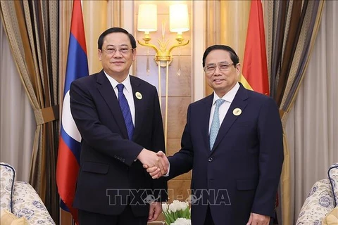 Le PM Pham Minh Chinh rencontre son homologue laotien Sonexay Siphandone