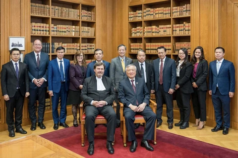 Une délégation de la Cour populaire suprême du Vietnam en visite de travail au Canada