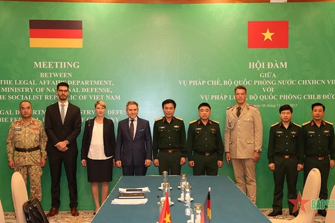 Vietnam-Allemagne : Promouvoir la coopération dans les domaines du droit militaire et de la défense