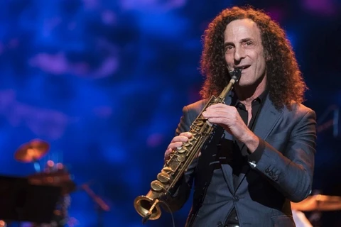 Kenny G fera don d'un saxophone aux enchères caritatives au Vietnam