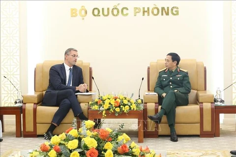 Le Vietnam et la France renforcent la coopération dans la défense