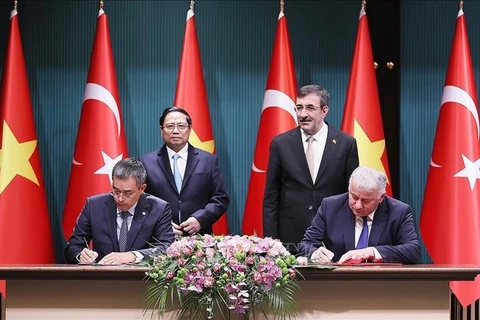  Vietnam Airlines et Turkish Airlines élargissent leur coopération en matière de transport de fret