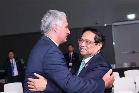 Le PM vietnamien rencontre les dirigeants de Cuba, de la BM et de la Suède à la COP28