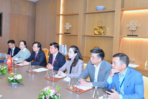 Promotion de la coopération entre les Secrétariats des AN du Vietnam et du Laos