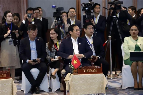 Le Vietnam propose à l'ASEAN de renforcer la connectivité