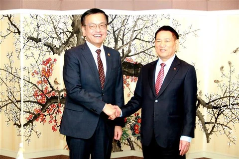 Potentiel de coopération entre le Vietnam et la République de Corée dans le secteur financier