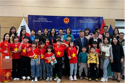 Des Vietnamiens en R. de Corée répondent à la Journée d'honneur de la langue vietnamienne