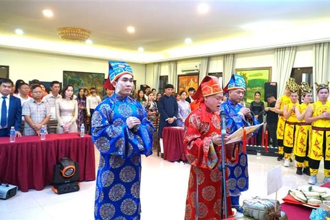 Les Vietnamiens en Malaisie et en République tchèque célèbrent la Fête des Rois fondateurs Hùng